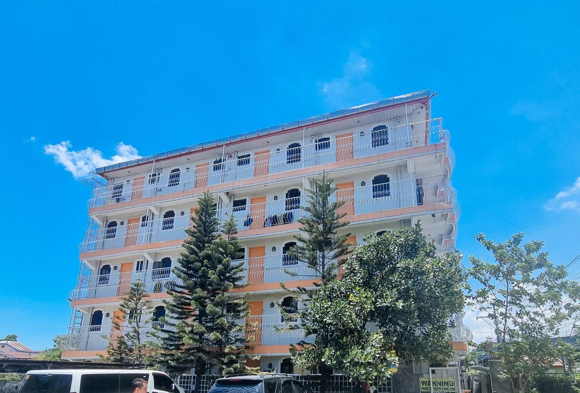 Cenco Suites Tanza Bagian luar foto